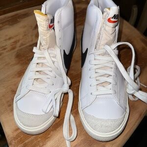 Nike Blazer Mid '77 White Black